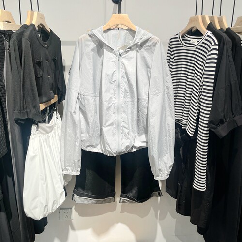 Indicia6B406WT356F专柜正品标记女装宽松工装风外套吊牌价689