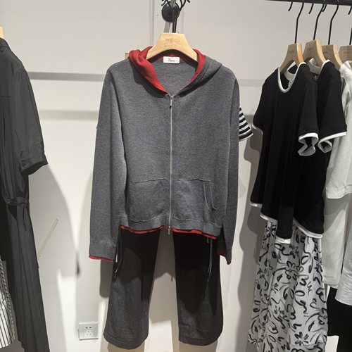 indiciatheL2C5KS159专柜正品标记女装撞色连帽开衫吊牌价899