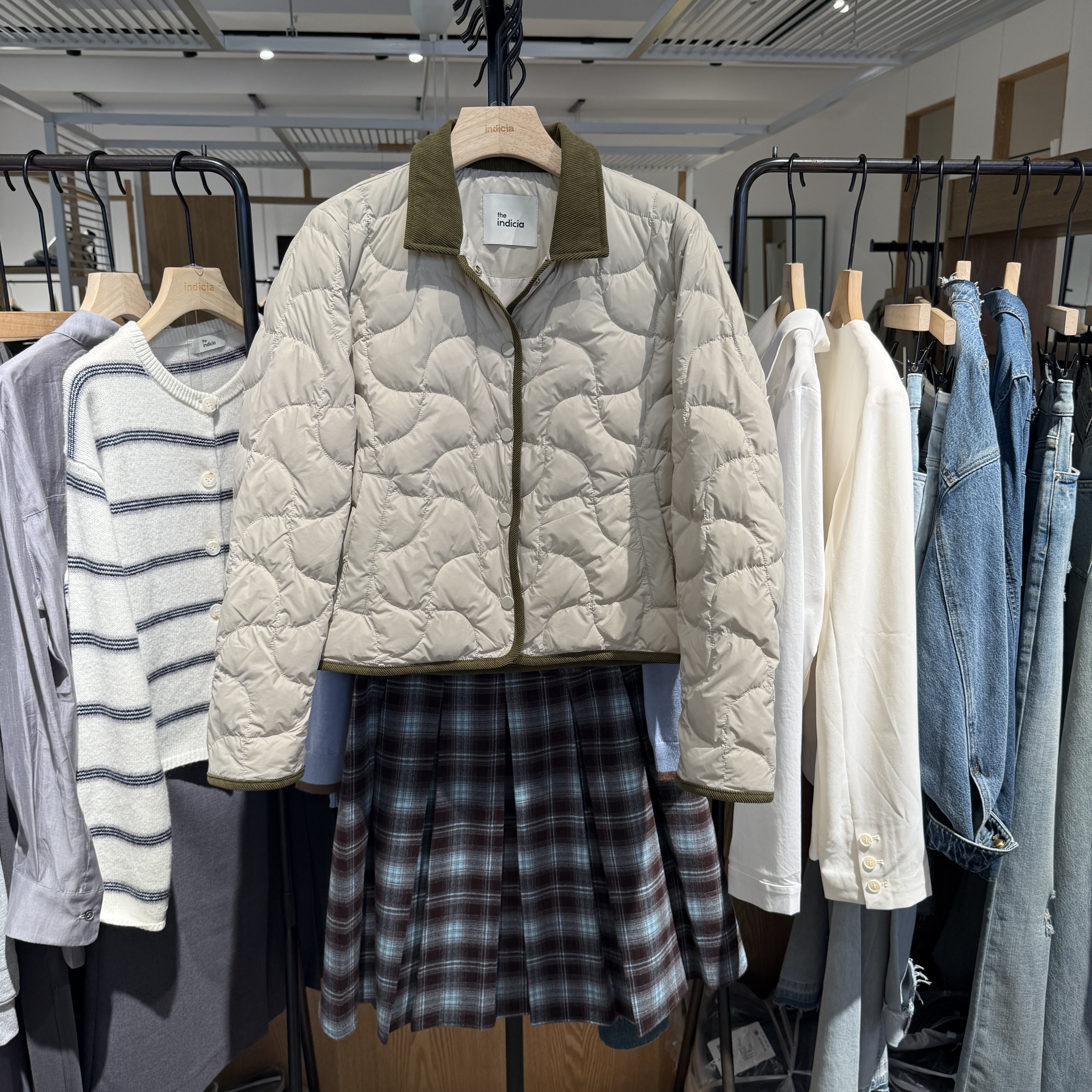 indiciatheL2D5YR260专柜正品标记女装灯芯绒短款羽绒服吊牌1289,女装/女士精品,羽绒服,淘宝优惠券,粉丝福利购,淘宝优惠卷