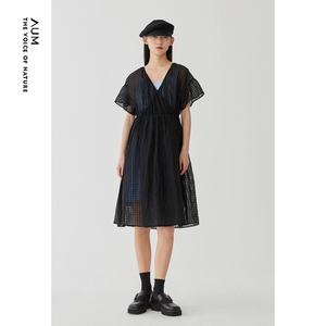 AUM噢姆秋季宽松黑色透视格纹丝绵中长连衣裙女