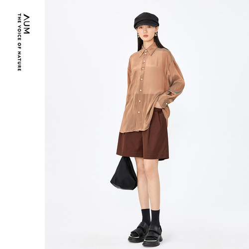 AUM噢姆夏季新款文艺衬衣女卡其色光泽感轻薄衬衫