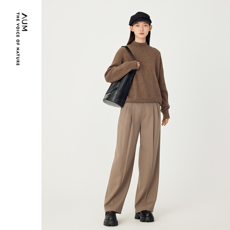 AUM耗牛绒原色针织衫上衣