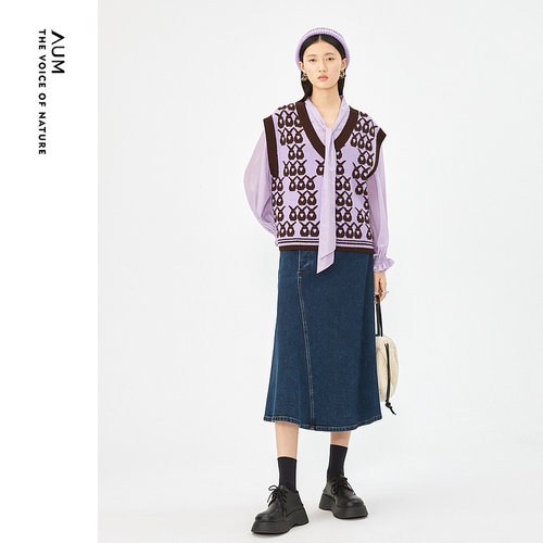 AUM噢姆春季紫色柔软减龄趣意V领针织背心