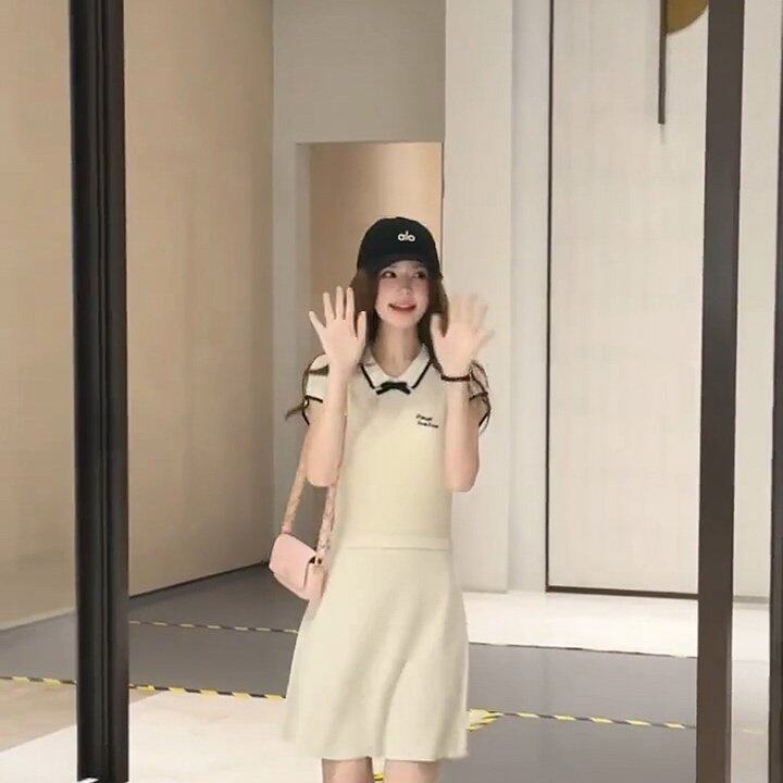 已到货 赵露思同款白色连衣裙女高级感显瘦针织裙polo领蝴蝶结