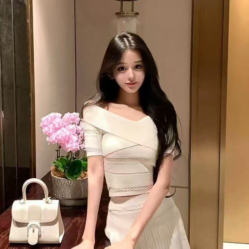 法式温柔一字肩连衣裙女纯欲短款修身针织衫上衣百褶半身裙两件套