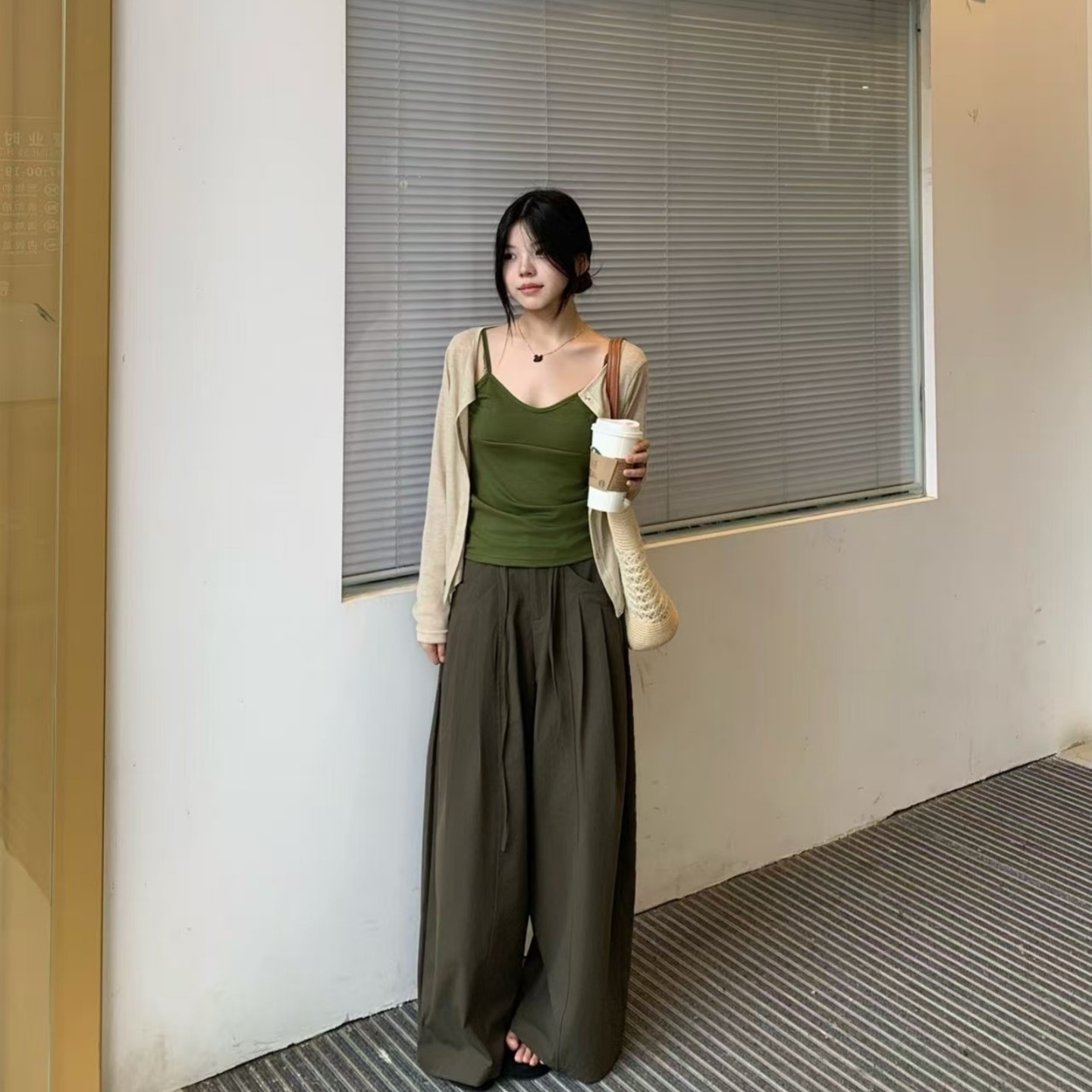 慵懒风防晒针织披肩吊带阔腿裤三件套女早秋新款显瘦松弛感套装潮