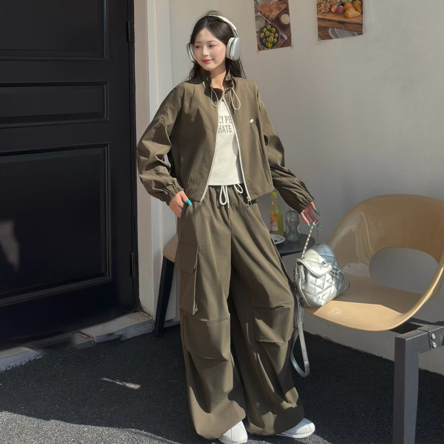 2026早秋新款工装套装女短款立领外套高腰阔腿工装裤背心三件套