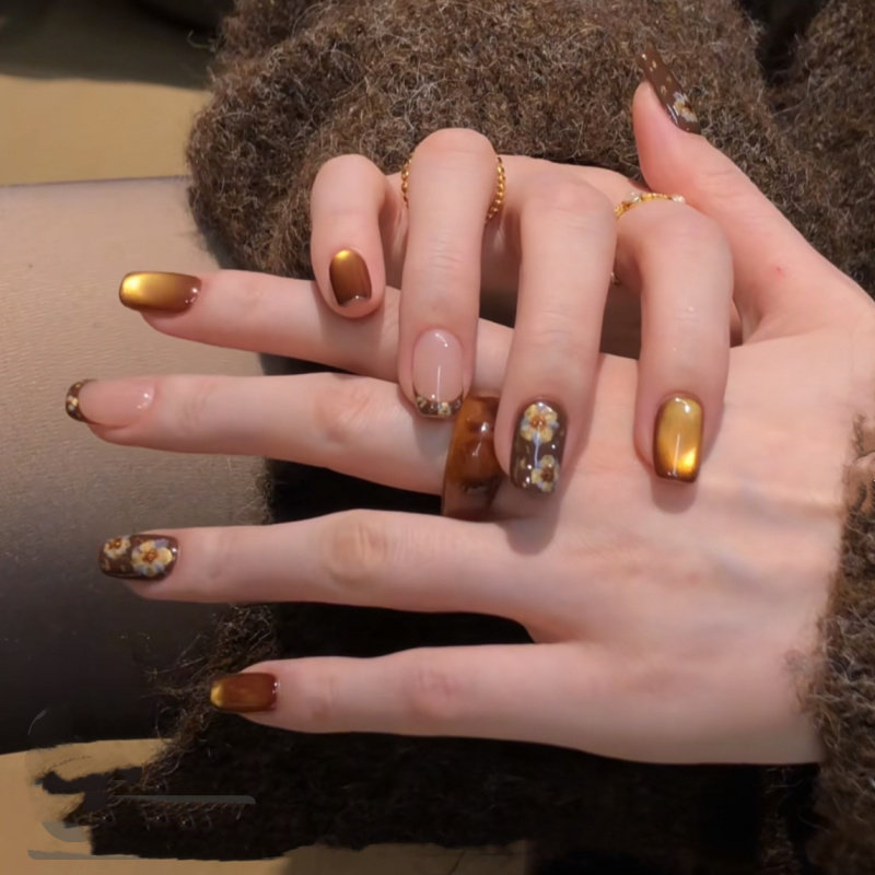 繁花入梦复古金花短款美甲