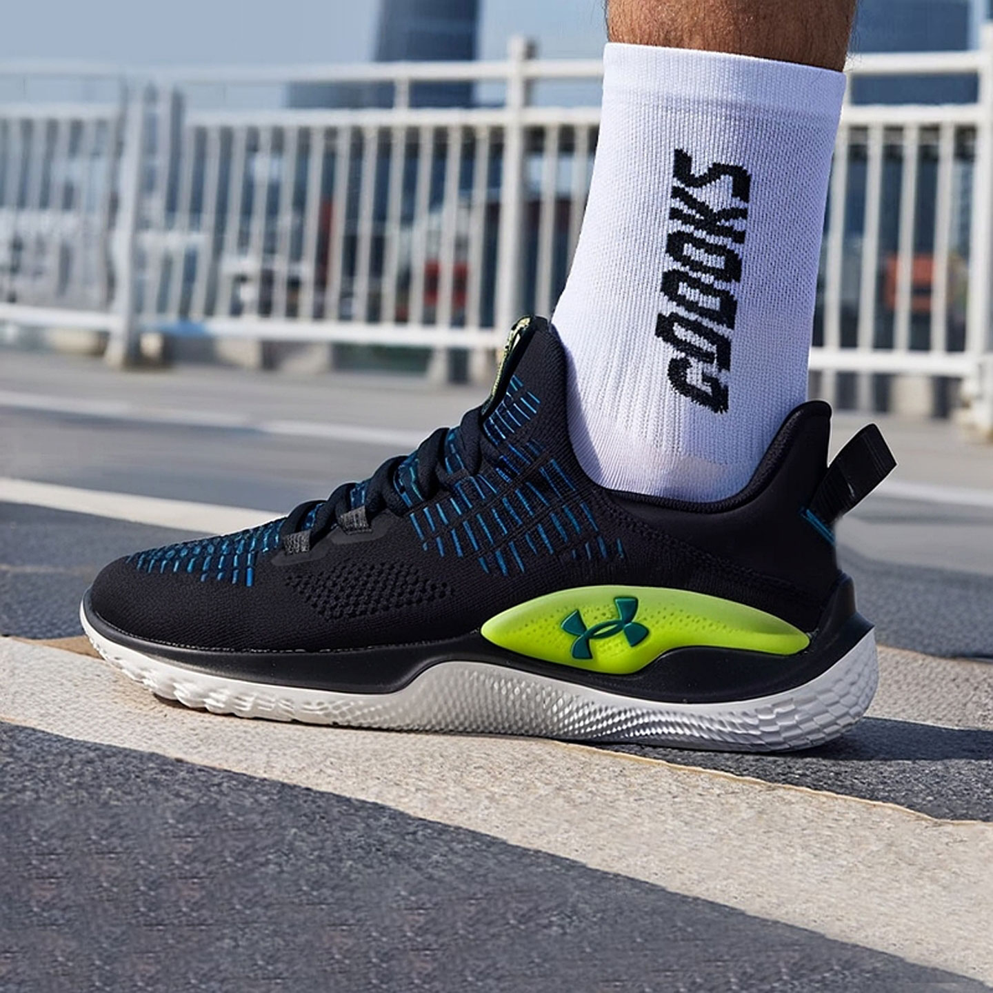 安德玛男士综合训练鞋