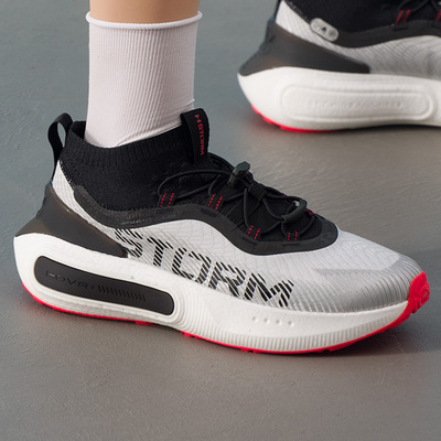 安德玛男鞋缓震回弹跑步鞋