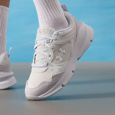 安德玛轻便缓震男士跑步鞋