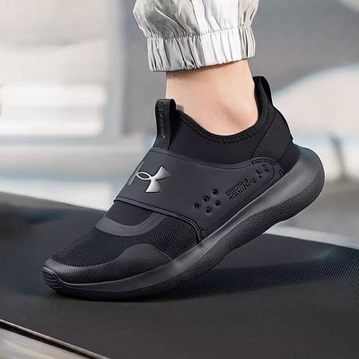 安德玛一脚穿跑步鞋男鞋