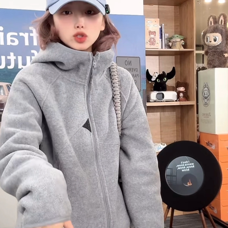 灰色卫衣外套女款秋2026新款秋冬季今年流行爆款女士加绒加厚上衣