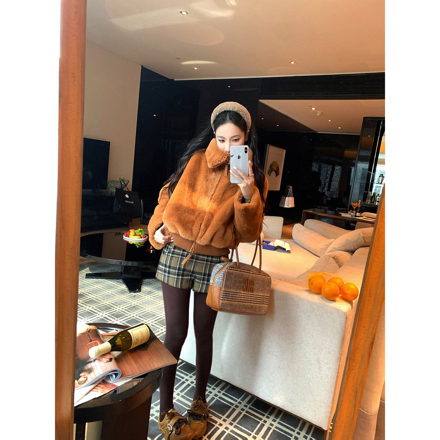 Wuu2sweet 高级感大翻领毛茸茸短外套女秋冬新款保暖上衣