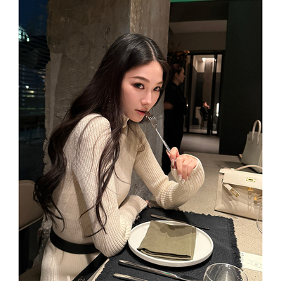 Boamarket 白色针织连衣裙女2025春季新款修身内搭高级长款裙子