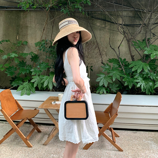 内搭U领高腰显瘦背带连衣裙 新款 Boamarket 蕾丝娃娃裙子女秋季