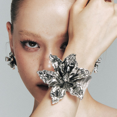 1JINN M2M 复古宫廷风金属立体花朵手镯女小众轻奢高级感开口臂环