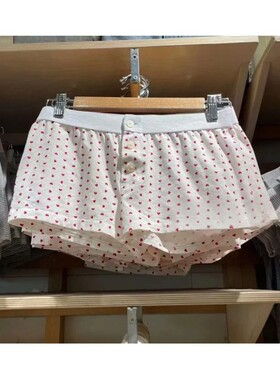 Low-rise floral three-button house shorts 低腰碎花三粒扣短裤