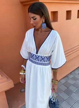 白色深V领拼色开叉连衣裙夏White deep V-neck split-split dress