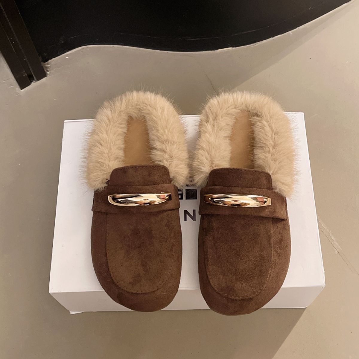 买手店明星同款毛毛包头半拖鞋乐福鞋女鞋懒人秋冬一脚蹬毛毛拖鞋