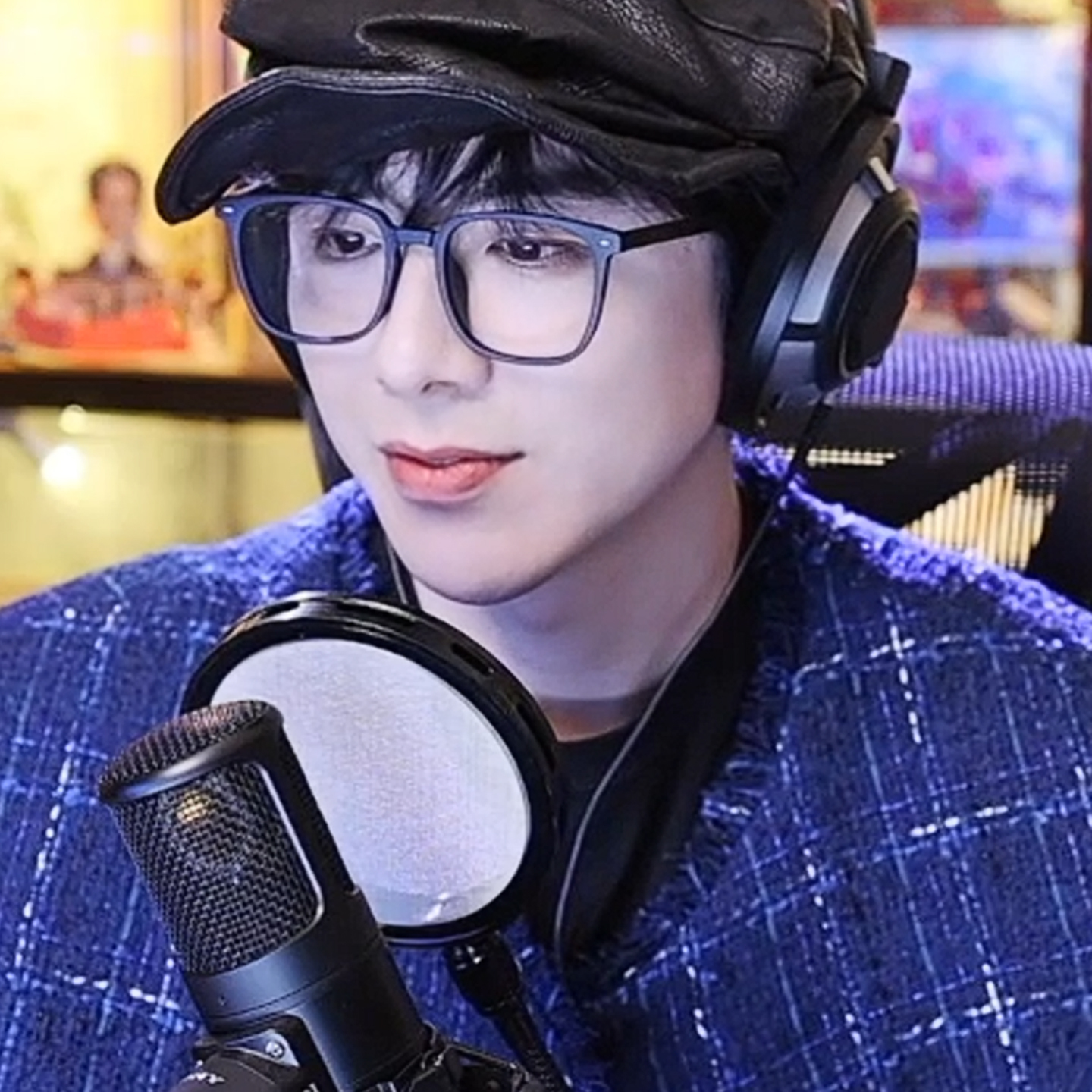 刘宇宁同款黑色皮质褶皱画家帽子小众不规则PU贝雷帽个性报童帽潮