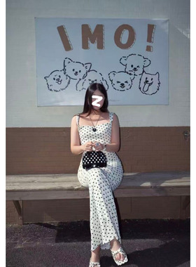 新款御姐辣妹白色波点露背吊带连衣裙女微胖mm小众修身显瘦中长裙