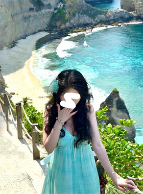 微胖MM超仙绝美浪漫清纯风收腰显瘦蓝色长裙新款V领挂脖式连衣裙