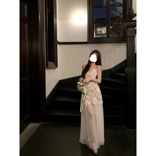 法式 时尚 名媛风设计感蕾丝拼接吊带连衣裙女新款 显瘦网纱半裙套装