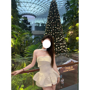 微胖mm气质时尚 绝美收腰显瘦设计感蓬蓬短裙女 大码 挂脖连衣裙夏季