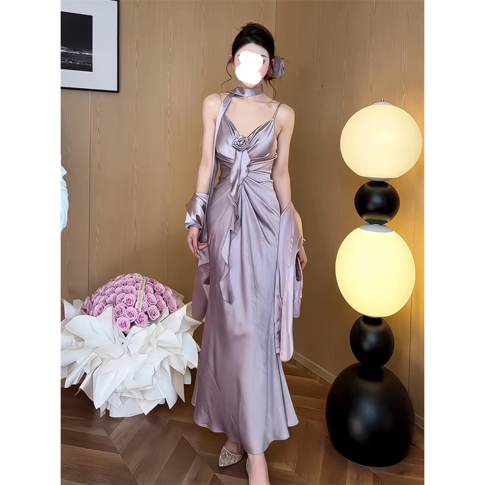 法式气质御姐纯欲风收腰包臀吊带连衣裙新款微胖高级感时尚长裙