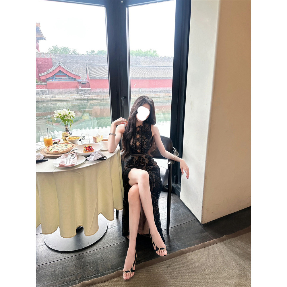 法式复古风新款性感御姐风镂空蕾丝长裙微胖时尚气质无袖连衣裙