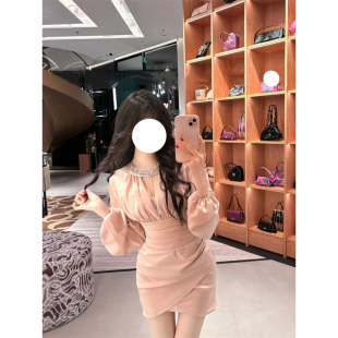 时尚轻奢风气质长袖连衣裙秋季设计感镂空水钻收腰显瘦包臀短裙女