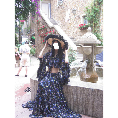 法式复古度假风微胖碎花荷叶边上衣新款小众气质显瘦长裙两件套女