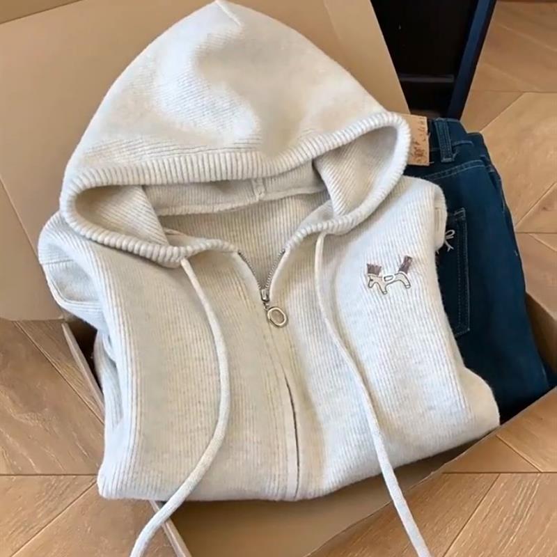 慵懒风连帽拉炼针织开衫女秋冬季毛衣外套韩系穿搭休闲高级感上衣