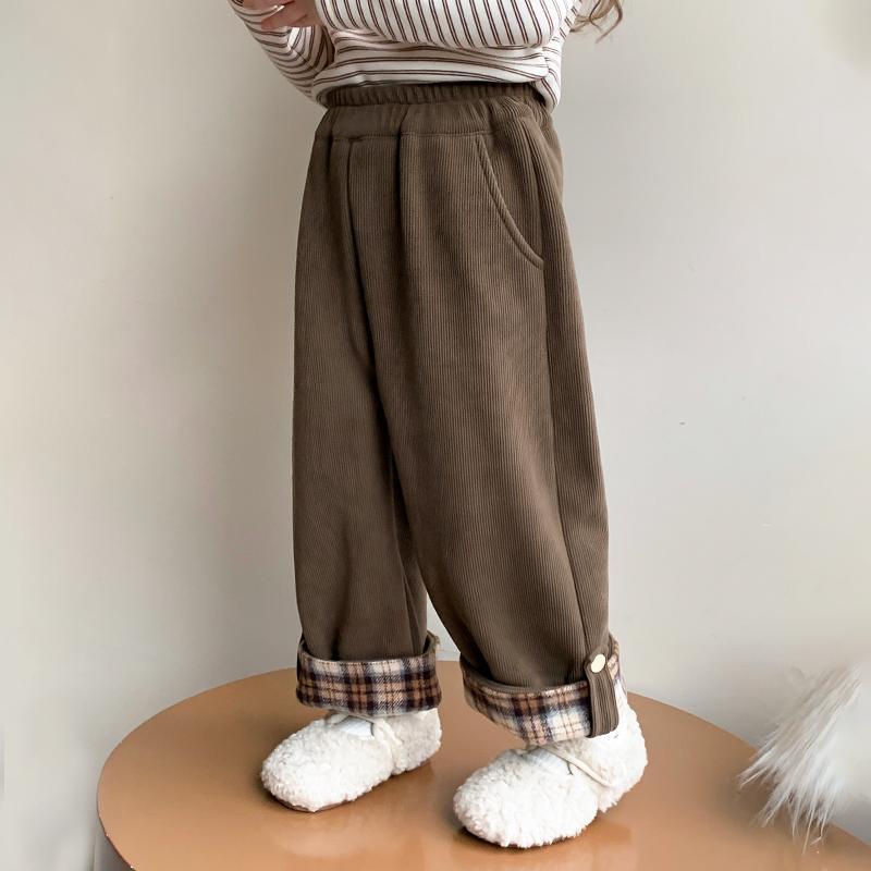 女童加绒灯芯绒裤子秋冬款2024新款女宝一体绒儿童冬季洋气直筒裤