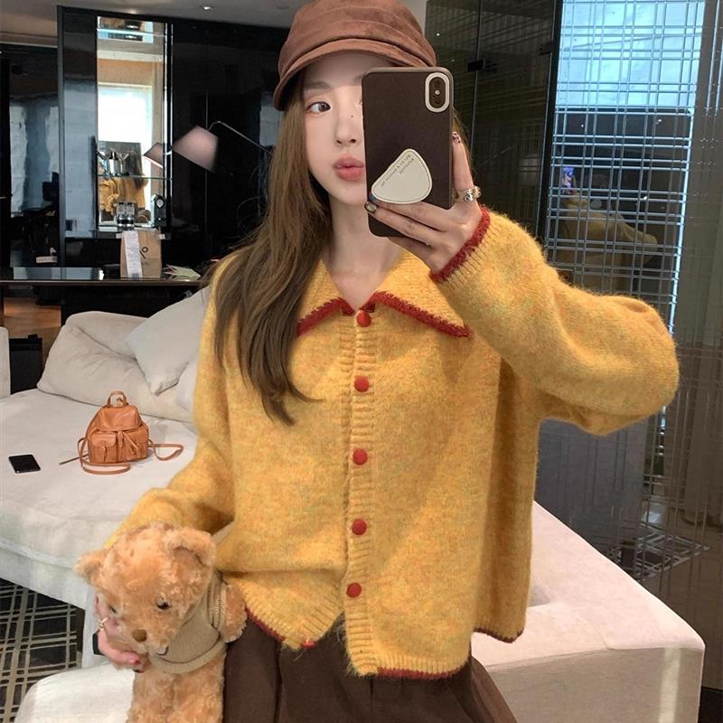 法式娃娃领撞色毛衣开衫女秋冬宽松慵懒风洋气减龄黄色针织衫上衣