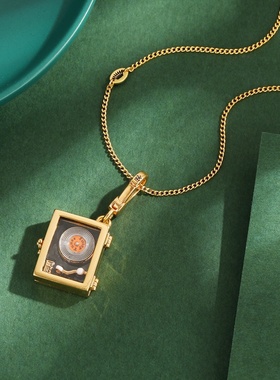 轻奢时尚毛衣链珐琅彩复古立体可打开黑色首饰留声机吊坠项链挂坠