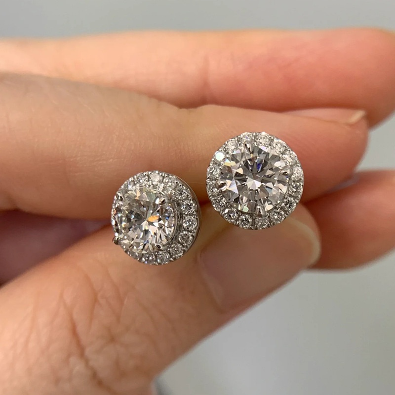 辉之翼珠宝 2025新款6.0圆形满钻经典耳钉镶嵌锆石典雅气质款