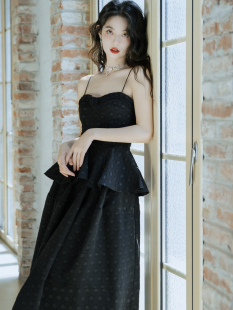 暗黑系高级感军阀千金提花束腰吊带伞形上衣半身长裙名媛套装裙女