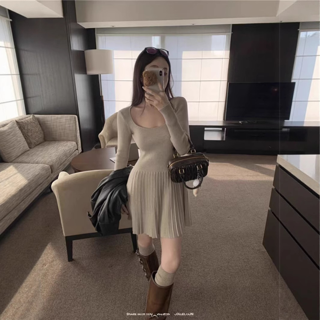 方领长袖针织连衣裙女秋