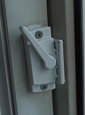 白色塑钢门窗月牙锁老式铝合金门锁搭扣移门平面勾锁推拉窗户锁.