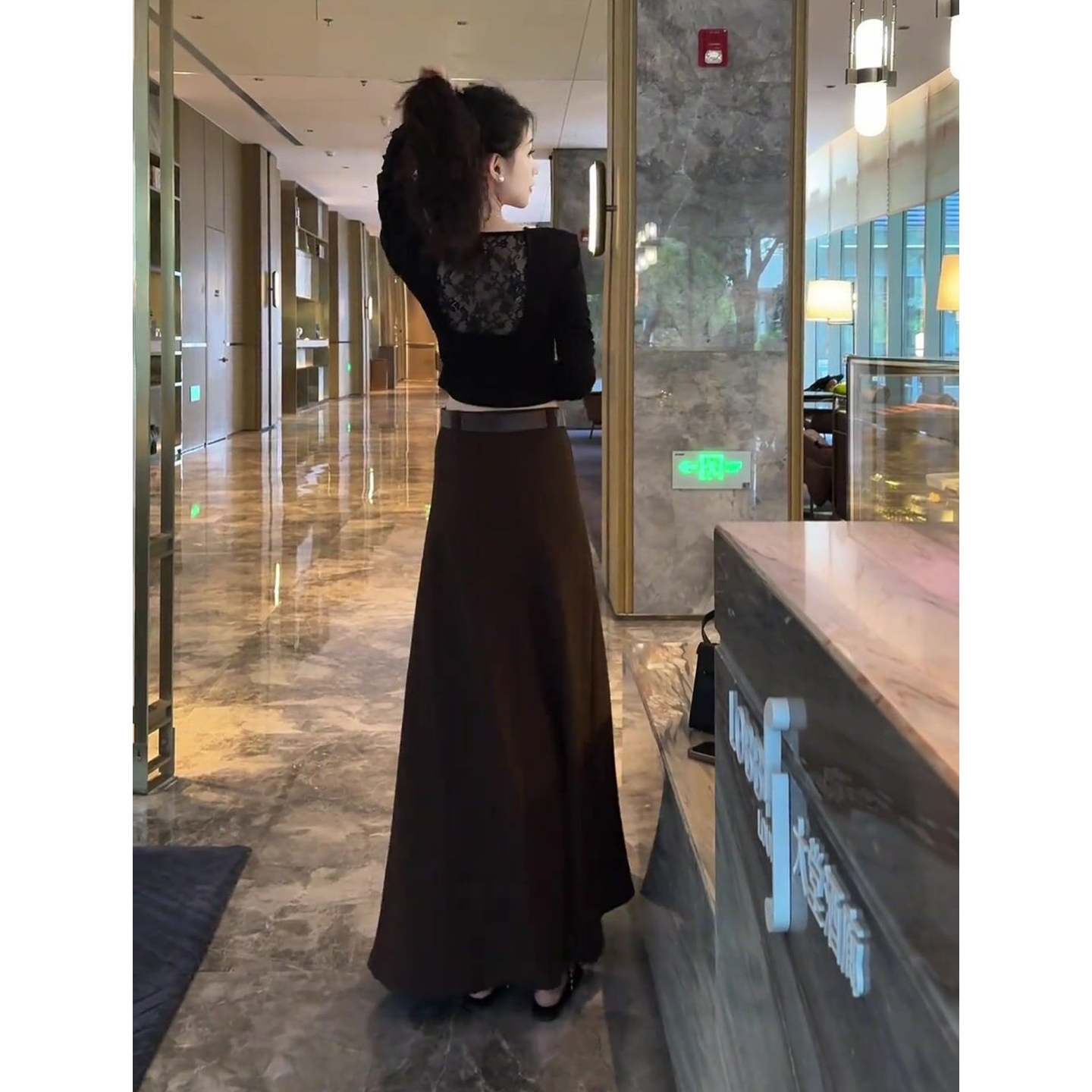 大码胖MM秋季设计感咖色半身裙女