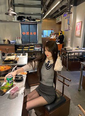 秋季轻熟风灰色毛呢半身裙女短裙