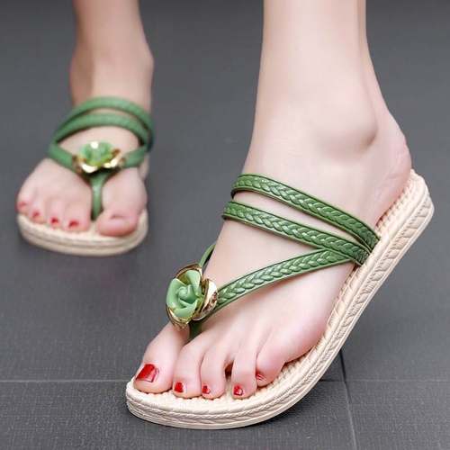 Women's beach sandals slippers for external wear凉拖鞋