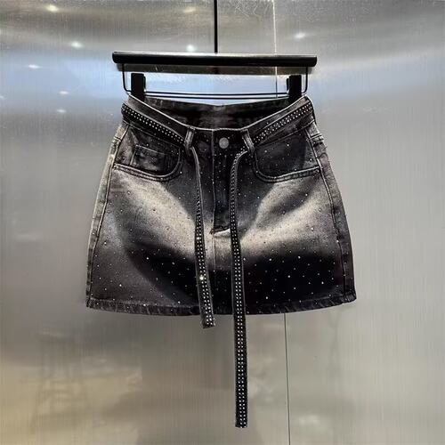 包臀渐变女士短裙 Hip hugging gradient women's short skirt