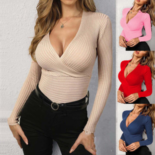 Long-sleeved knitted V-neck slim-fit T-shirt长袖针织V领上衣