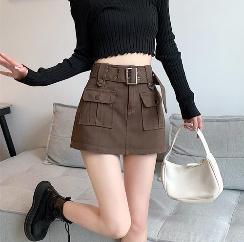 多口袋高腰包臀短裙Multi pocket highwaisthiphuggingshortskirt
