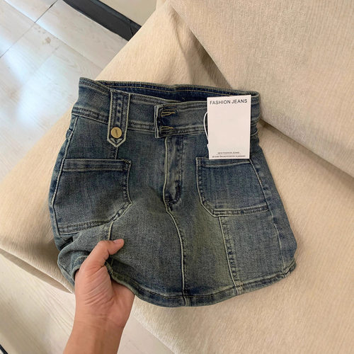 女士大码包臀短裙Women's plus size hip hugging short skirt
