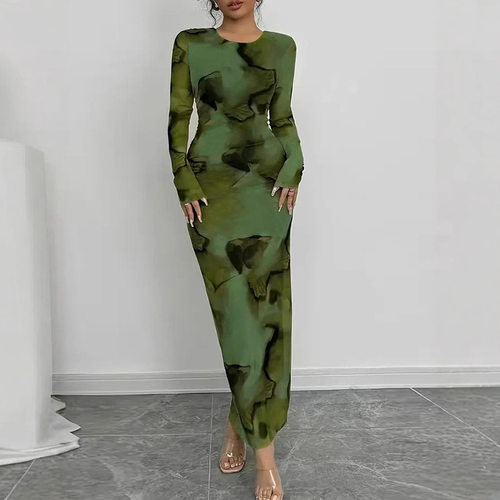 女士圆领长袖连衣裙  Women's round neck long sleeved dress