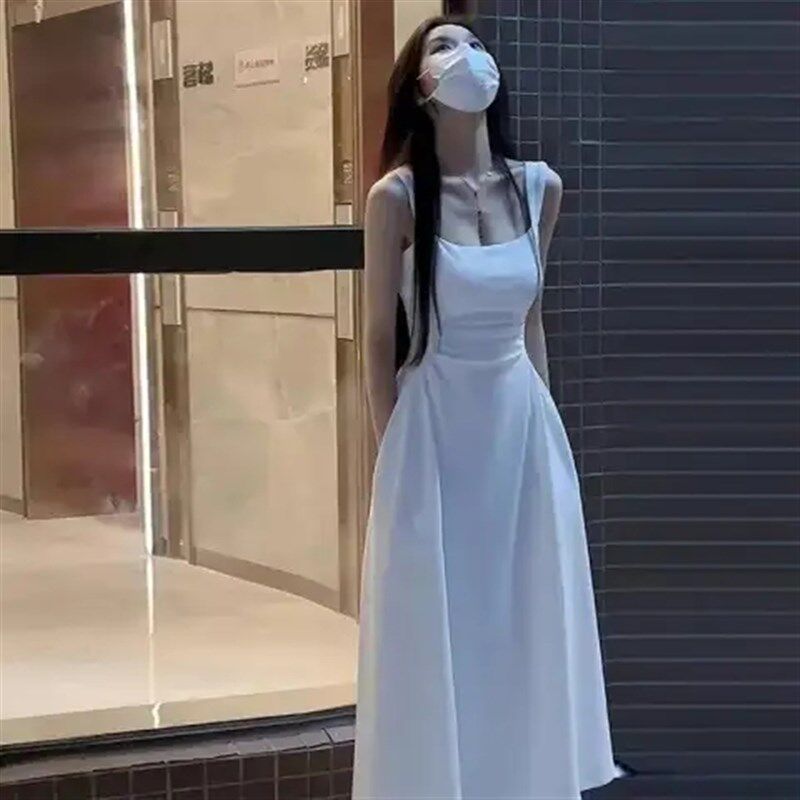 法式高级感简约气质方领白色吊带连衣裙夏季中长款褶皱收腰背心裙